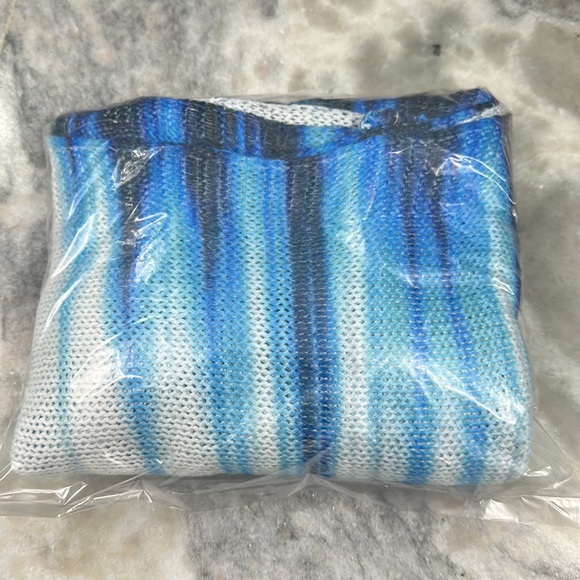 Luisa Ricci Cold Shoulder Knit Sweater ombre color bleed EUC Size Medium - Picture 7 of 7